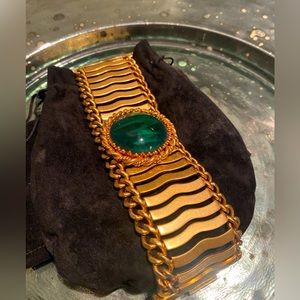 JUICY COUTURE - GOLD AND GREEN STONE BRACELET